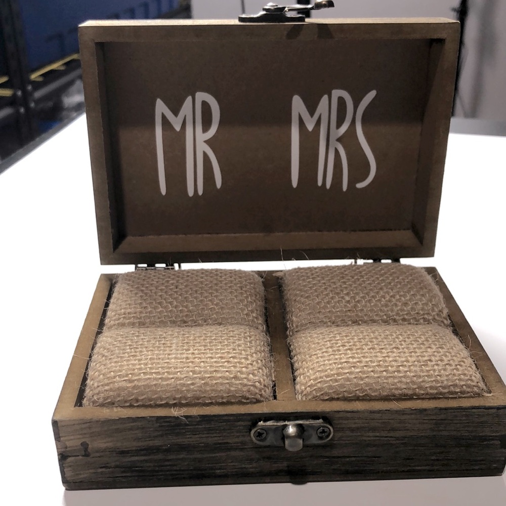 Brown ring box